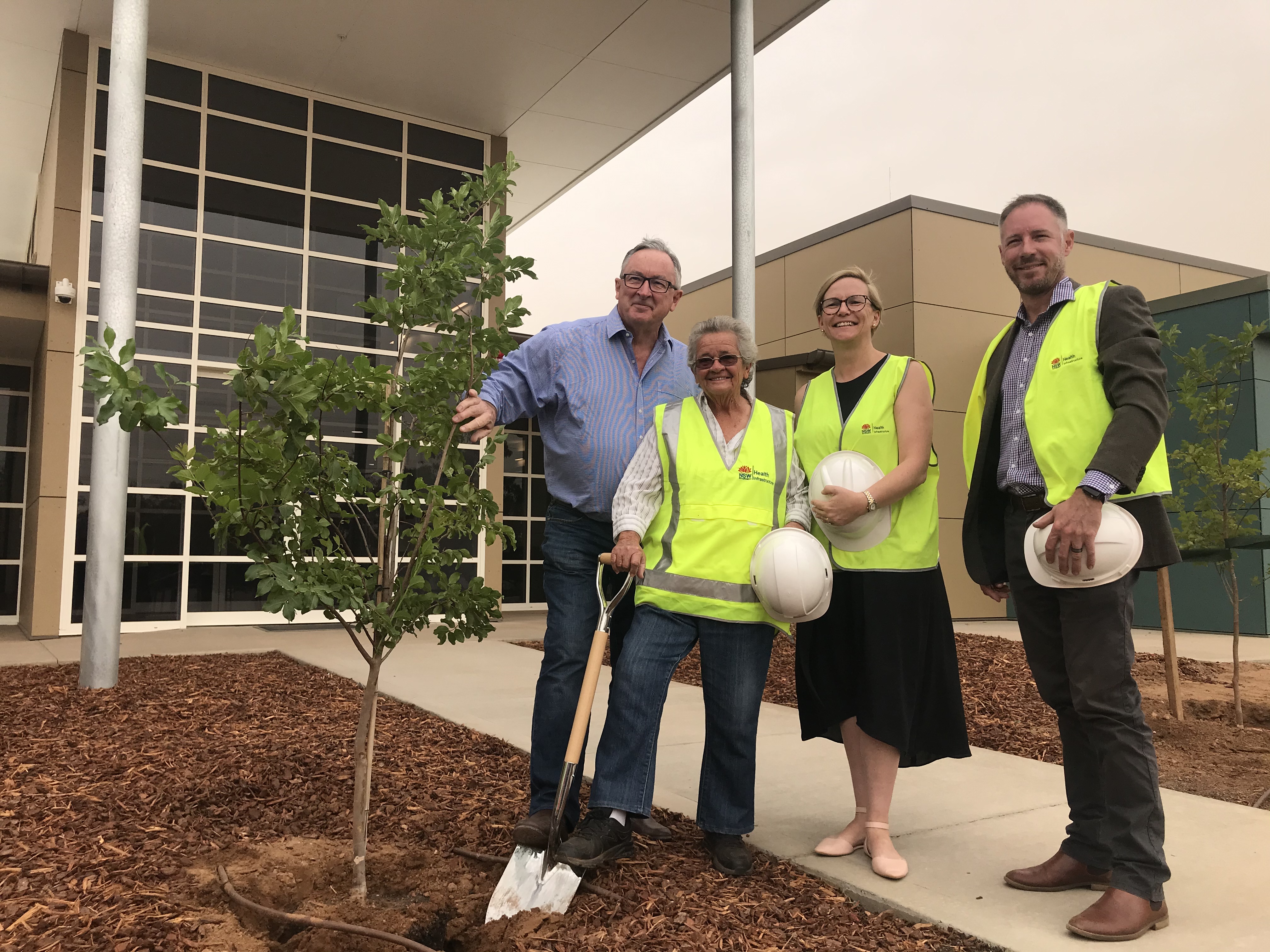 Cobar celebrates construction completion